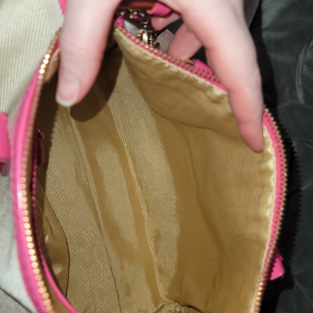 Beautiful Speedy Style Victorias Secret fun pink and smooth canvas style handbag - Picture 14 of 17